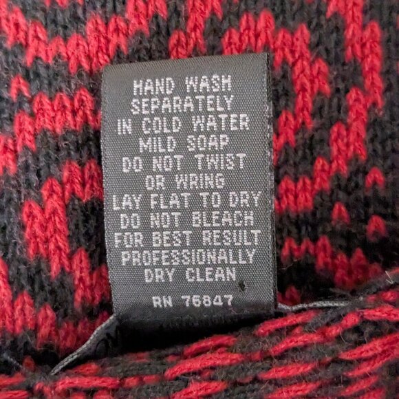 NOMADIC TRADERS Red/Black Swirls Front Zip Short Cardigan Sweater; Size L - Picture 4 of 4